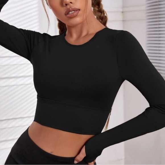 Athletic crop top crisscross Strappy back black sexy open back women’s NWT - Picture 2 of 5